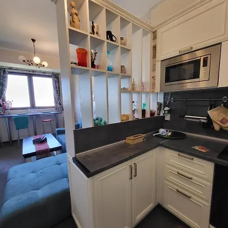 Lazuren Bryag Lux * בורגאס