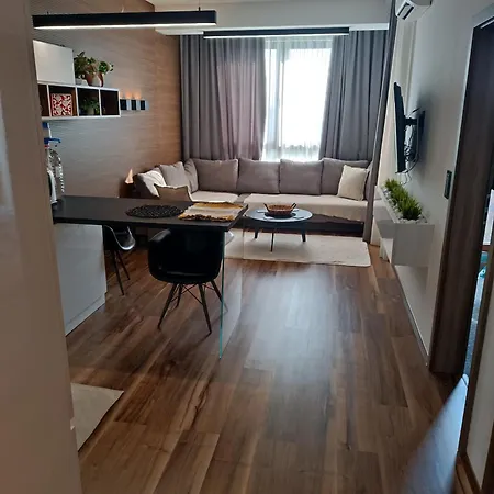 Lazuren Bryag Lux