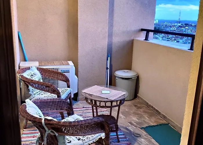 Daire Lazuren Bryag Lux *