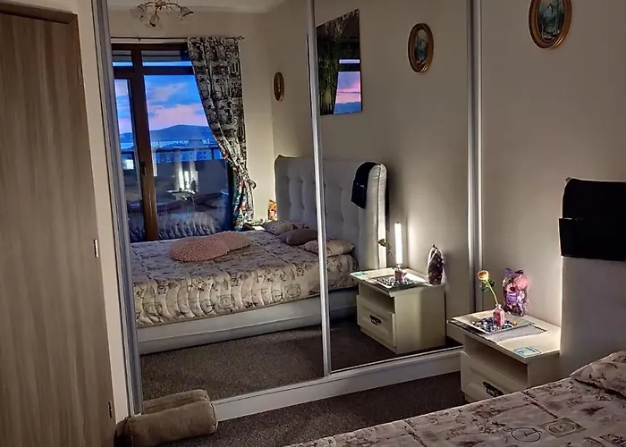 Lazuren Bryag Lux * Burgaz