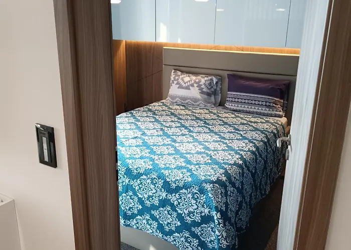 Lazuren Bryag Lux * Burgaz