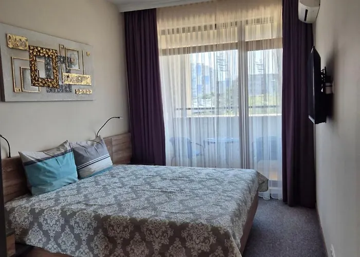 Daire Lazuren Bryag Lux Burgaz