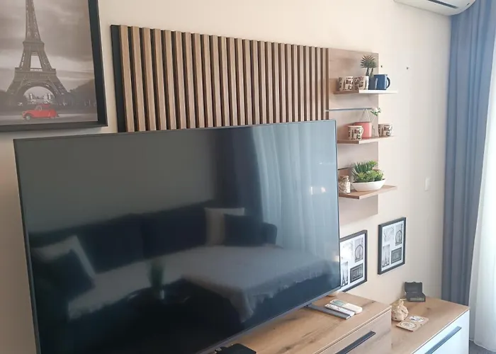 Lazuren Bryag Lux * Burgaz