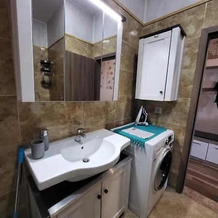Lazuren Bryag Lux Apartmán *