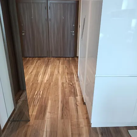 Lägenhet Lazuren Bryag Lux *