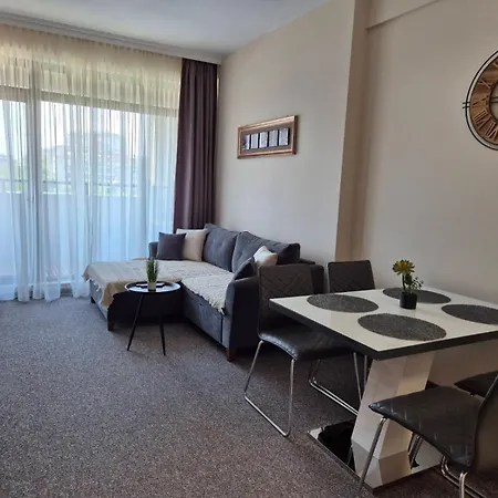 Apartman Lazuren Bryag Lux *