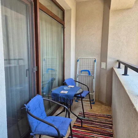 Lazuren Bryag Lux * Burgas