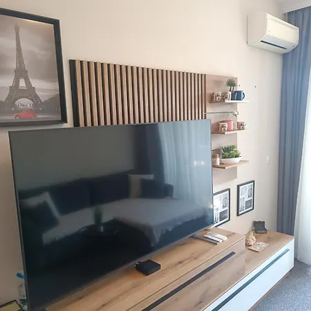 Lazuren Bryag Lux * Burgas City