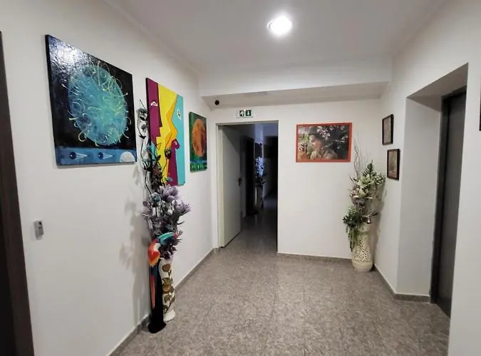 Lazuren Bryag Lux * Burgasz