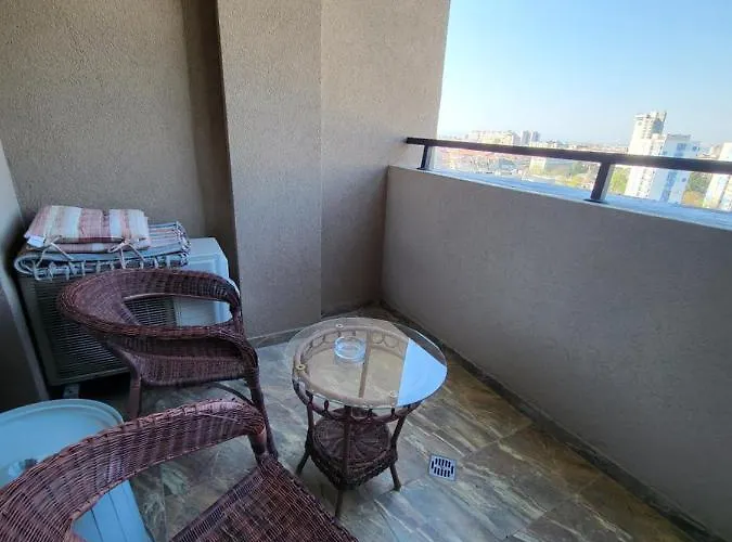 Apartman Lazuren Bryag Lux *