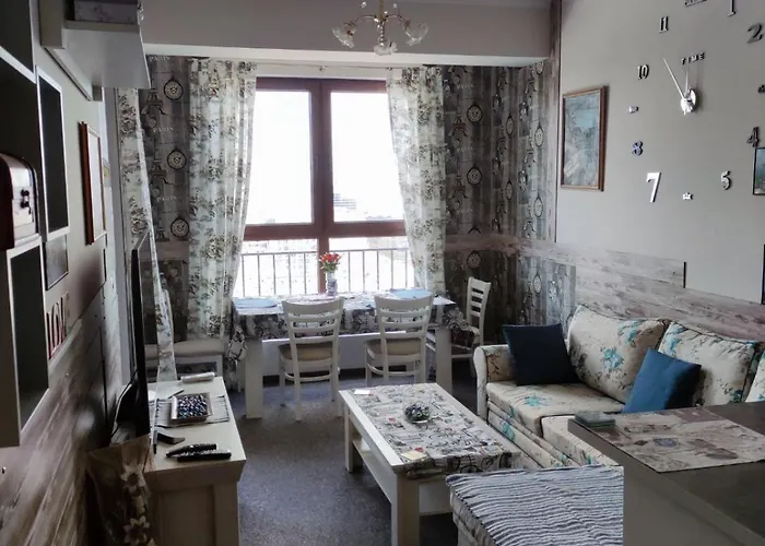 Apartman Lazuren Bryag Lux *