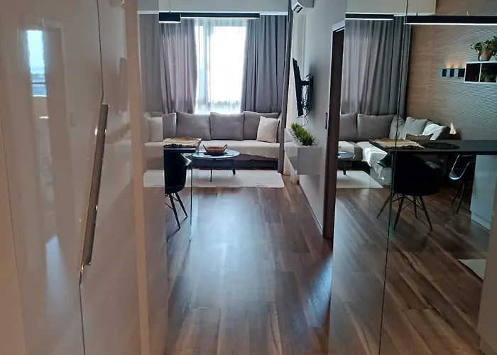 Lazuren Bryag Lux Apartman