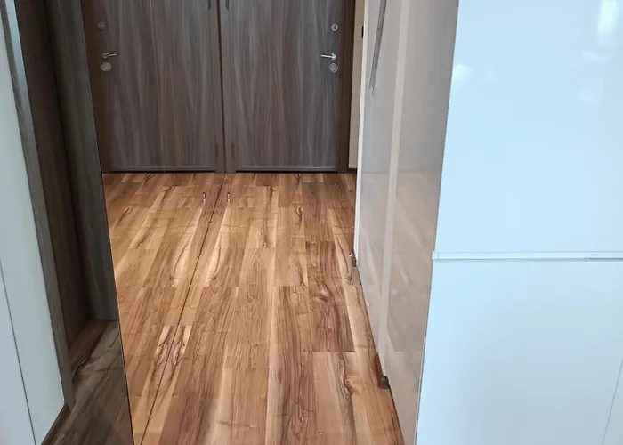 Apartman Lazuren Bryag Lux *