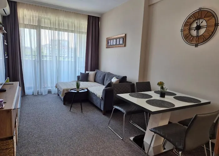 Apartman Lazuren Bryag Lux *