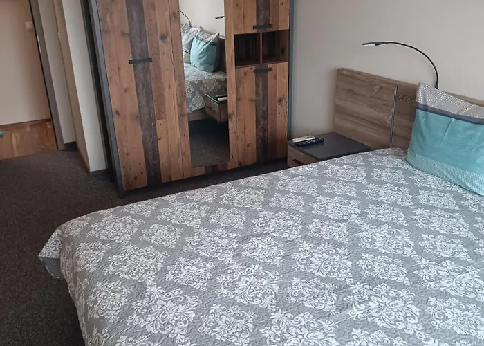 Apartman Lazuren Bryag Lux *